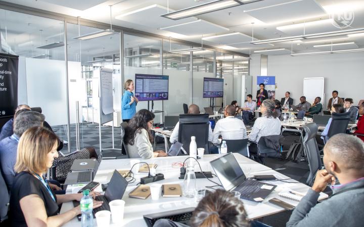 giga-learning-hub-class-photo