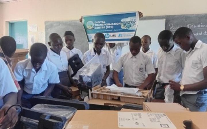 UICT equipment support